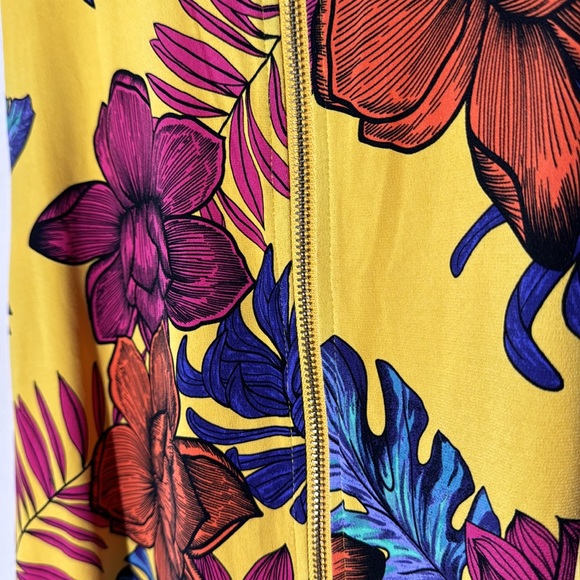 Women’s medium yellow zip up Kate and Mallory dress - Picture 3 of 4